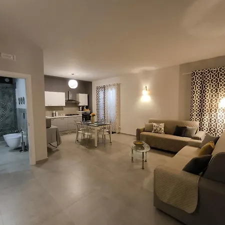 Vistamare Garden Relax 아파트 산리온